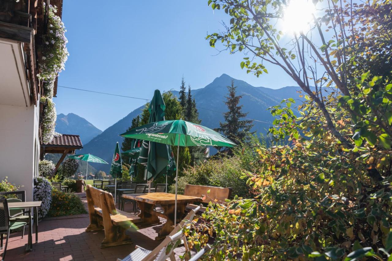 Hotel Winklerhof Holzgau Eksteriør bilde