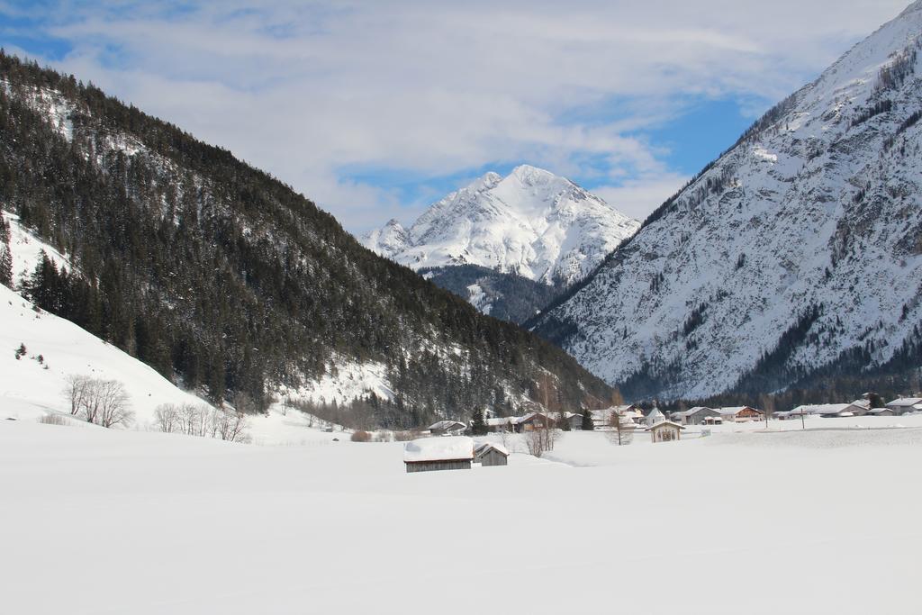 Hotel Winklerhof Holzgau Eksteriør bilde