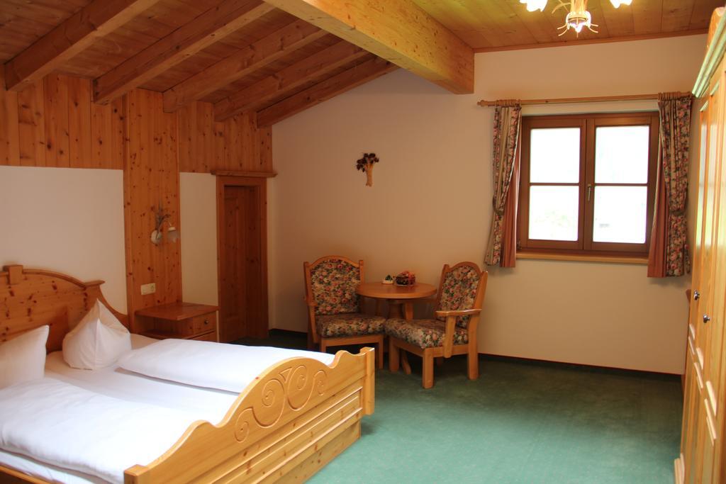 Hotel Winklerhof Holzgau Rom bilde